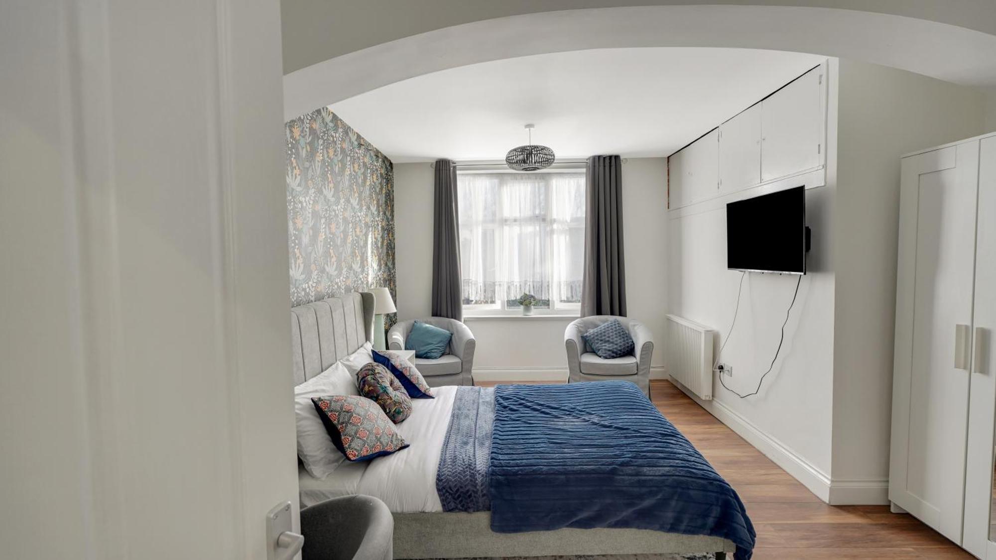 Place To Stay In Longbridge Barking  Esterno foto